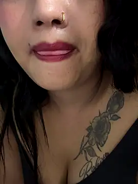 Snapshot of nishababybaby chatting on 10.13.25 nishababybaby online show from 10.13.25