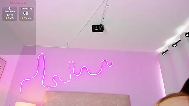 EmaRae1499 online show from 10.07.25