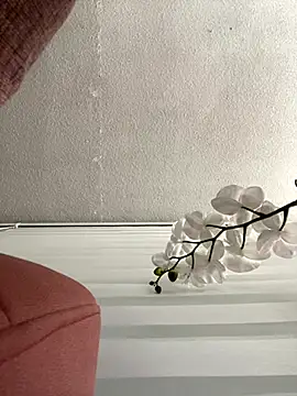 Adele Pinkk online show from 11.03.25