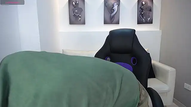 Cady Hot online show from 12.16.25