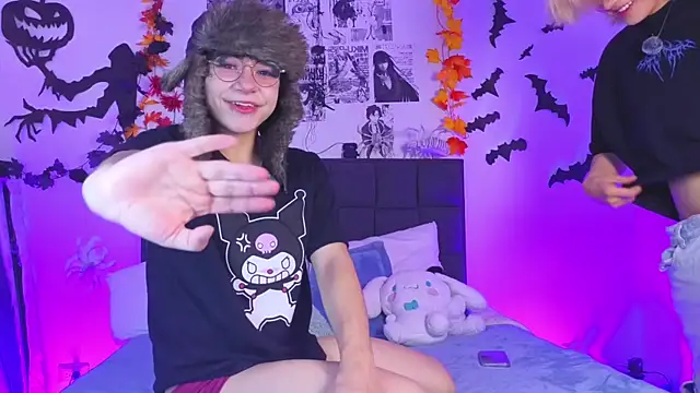 Vamps Lovers online show from 10.29.25