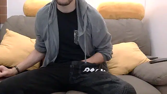 Amicisegreti online show from 12.16.25