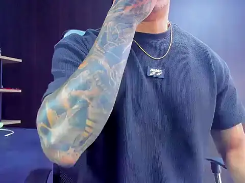 Snapshot of adrian_ray chatting on 12.03.25 adrian ray online show from 12.03.25