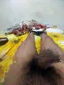 Snapshot of mommylover5 chatting on 11.01.25 mommylover5 online show from 11.01.25