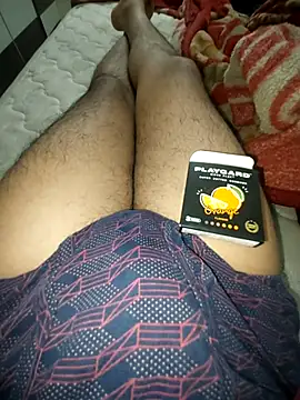 Snapshot of mommylover5 chatting on 11.25.25 mommylover5 online show from 11.25.25