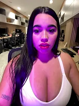 Snapshot of SofiaWildee chatting on 01.08.26 SofiaWildee online show from 01.08.26