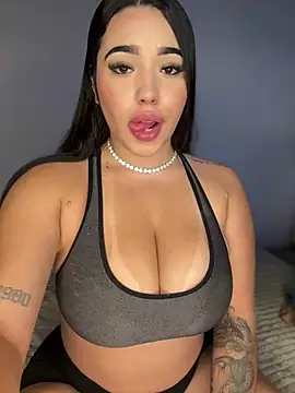 SofiaWildee online show from 04.08.26
