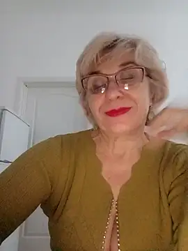 52MiaLove02 online show from 11.28.25