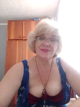 Snapshot of 52MiaLove02 chatting on 05.16.26 52MiaLove02 online show from 05.16.26