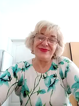 Snapshot of 52MiaLove02 chatting on 05.18.26 52MiaLove02 online show from 05.18.26