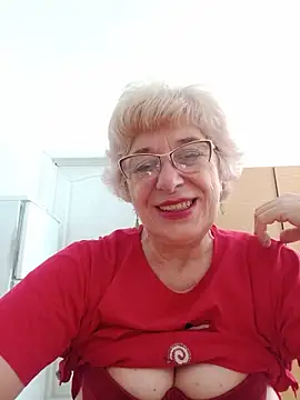 Snapshot of 52MiaLove02 chatting on 05.26.26 52MiaLove02 online show from 05.26.26