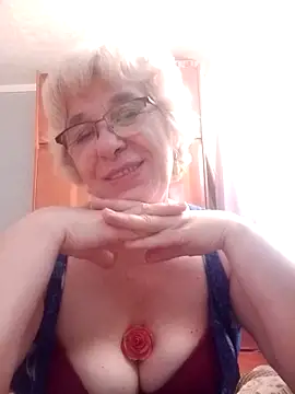 Snapshot of 52MiaLove02 chatting on 06.01.26 52MiaLove02 online show from 06.01.26