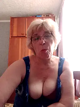 Snapshot of 52MiaLove02 chatting on 06.11.26 52MiaLove02 online show from 06.11.26
