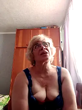 Snapshot of 52MiaLove02 chatting on 06.24.26 52MiaLove02 online show from 06.24.26