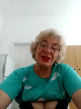 Snapshot of 52MiaLove02 chatting on 07.15.26 52MiaLove02 online show from 07.15.26