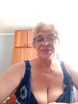 Snapshot of 52MiaLove02 chatting on 07.28.26 52MiaLove02 online show from 07.28.26