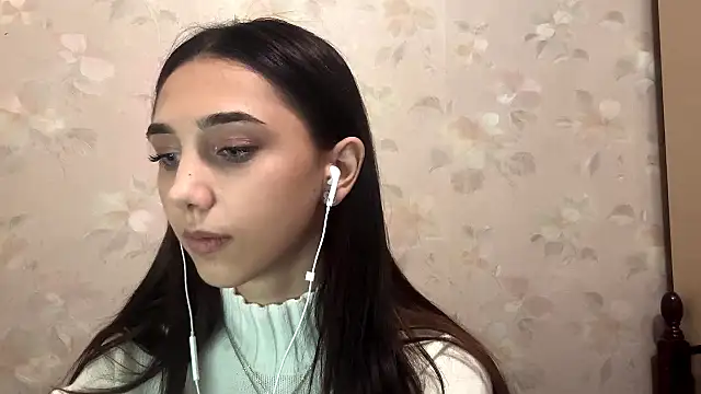 LinaMour online show from 10.10.25