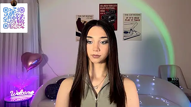 LinaMour online show from 04.29.26