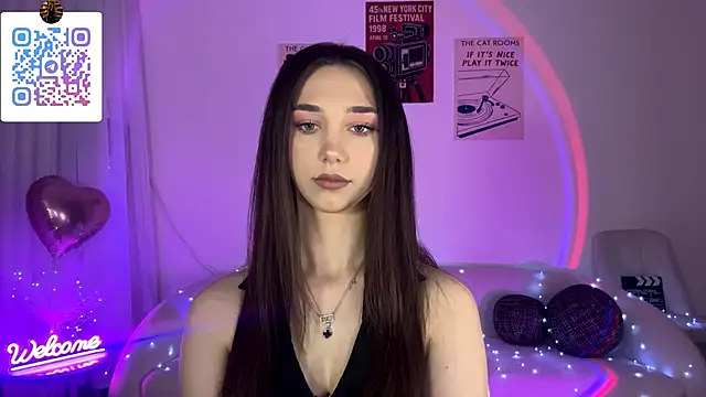 LinaMour online show from 05.20.26