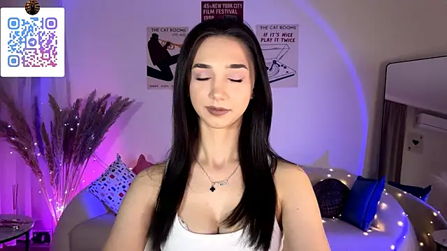 LinaMour online show from 07.03.26