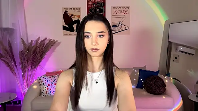 LinaMour online show from 08.02.26