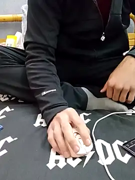 Snapshot of yazinyazin1 chatting on 12.20.25 yazinyazin1 online show from 12.20.25