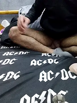 Snapshot of yazinyazin1 chatting on 12.22.25 yazinyazin1 online show from 12.22.25