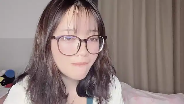 Snapshot of Xoxo-258 chatting on 09.15.25 Xoxo-258 online show from 09.15.25