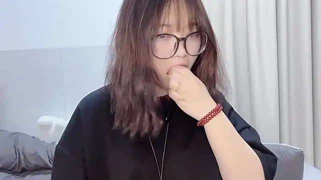 Snapshot of Xoxo-258 chatting on 09.16.25 Xoxo-258 online show from 09.16.25