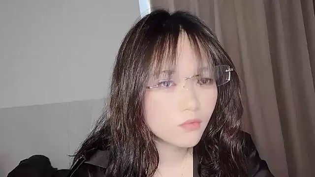 Snapshot of Xoxo-258 chatting on 10.10.25 Xoxo-258 online show from 10.10.25