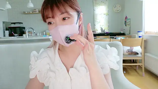 Snapshot of SUZU_1201 chatting on 06.12.26 SUZU 1201 online show from 06.12.26