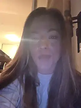 Snapshot of Luna_Lynn chatting on 07.17.26 Luna Lynn online show from 07.17.26