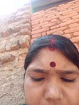 Priya tyagi online show from 09.27.25