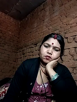 Priya tyagi online show from 09.28.25