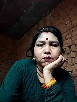Priya tyagi online show from 10.10.25
