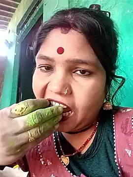 Priya tyagi online show from 10.14.25