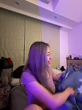 Snapshot of tw_feibaby chatting on 04.09.26 tw feibaby online show from 04.09.26