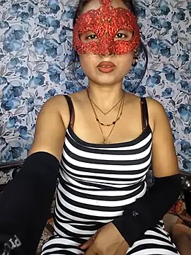 Snapshot of yours_sugar_babe chatting on 11.29.25 yours sugar babe online show from 11.29.25