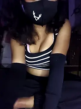 Snapshot of yours_sugar_babe chatting on 12.14.25 yours sugar babe online show from 12.14.25