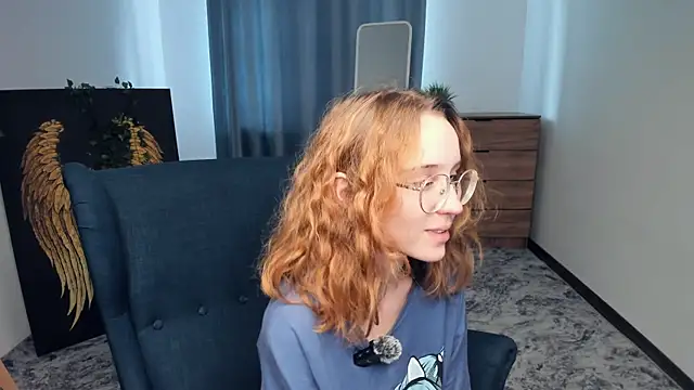Snapshot of IiceVeinss chatting on 09.18.25 IiceVeinss online show from 09.18.25