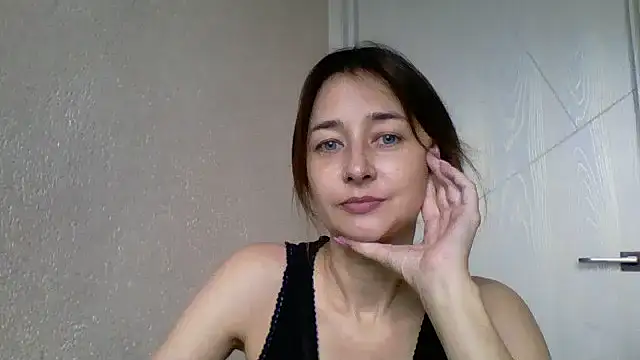 Avenique online show from 10.09.25