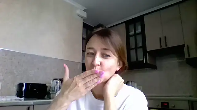 Avenique online show from 10.14.25