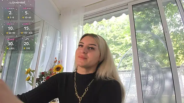 Snapshot of Ella_Vee chatting on 06.02.26 Ella Vee online show from 06.02.26