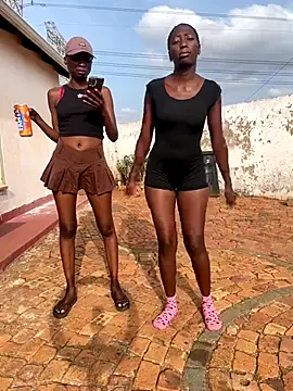 Melanin2002 online show from 11.14.25