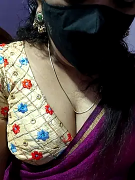 luci-queen online show from 09.24.25