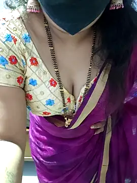 luci-queen online show from 10.14.25