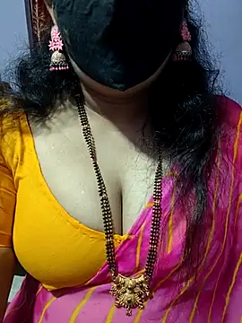 luci-queen online show from 10.15.25