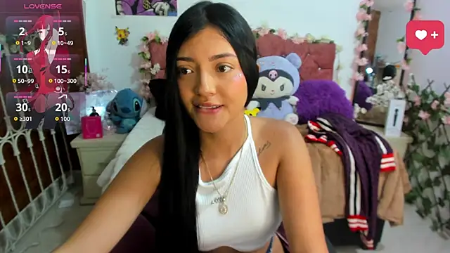 Snapshot of Bellaceleste5350 chatting on 10.18.25 Bellaceleste5350 online show from 10.18.25
