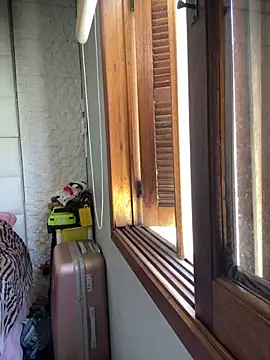 Snapshot of gaucha5 chatting on 12.04.25 gaucha5 online show from 12.04.25