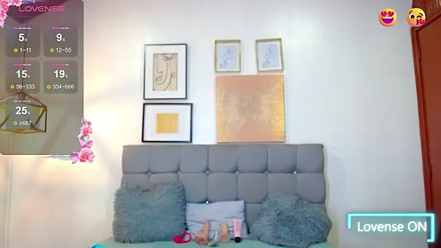  naomi s online show from 05.04.26